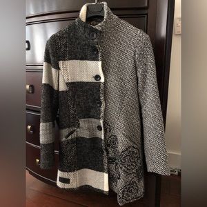 Gorgeous DESIGUAL wool coat jacket